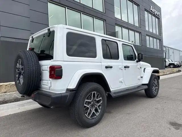 2026 Jeep Wrangler 4-Door Sahara 4x4