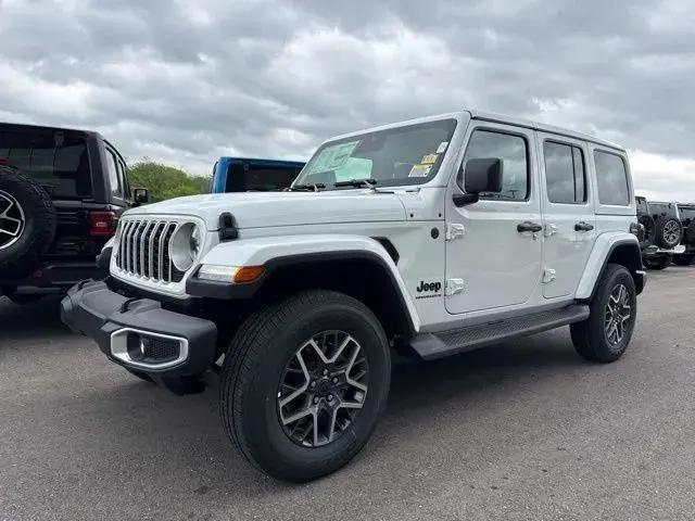 2026 Jeep Wrangler 4-Door Sahara 4x4
