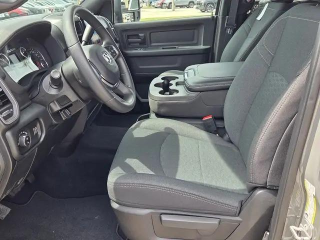 2026 Ram 2500 Black Express Crew Cab 4x4 6'4" Box