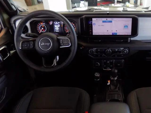 2025 Jeep Wrangler 4-Door Summit 4x4