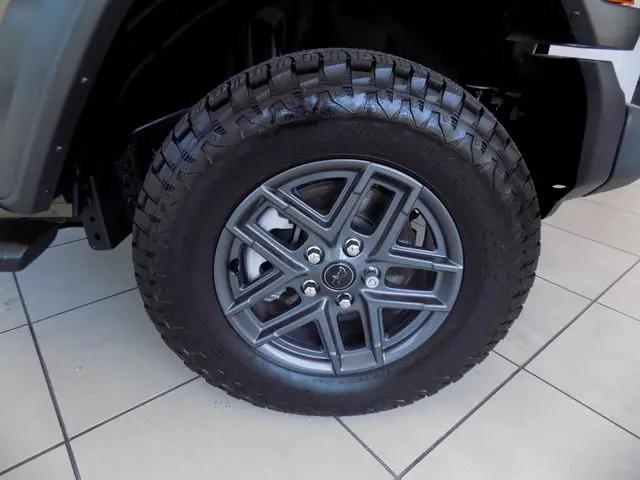 2025 Jeep Wrangler 4-Door Summit 4x4