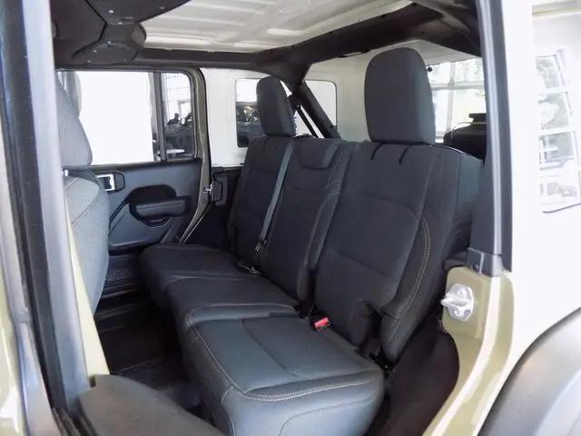 2025 Jeep Wrangler 4-Door Summit 4x4