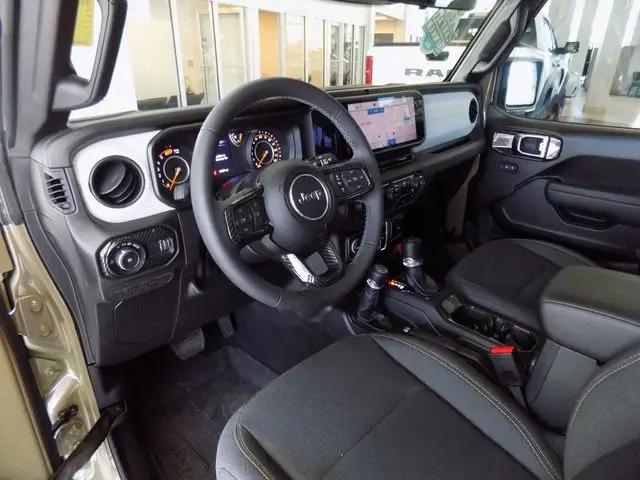 2025 Jeep Wrangler 4-Door Summit 4x4