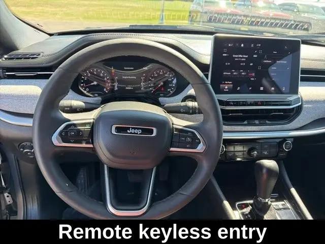 2023 Jeep Compass Latitude Lux FWD