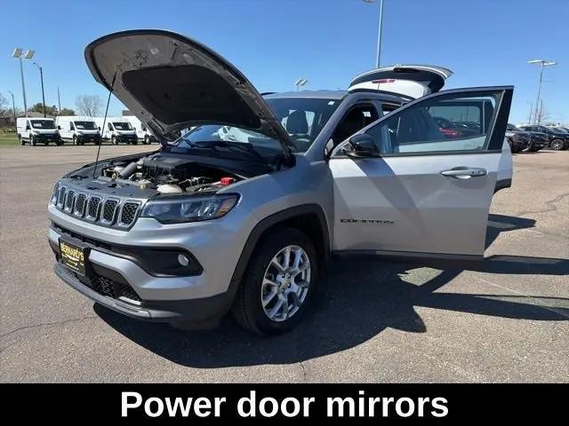 2023 Jeep Compass Latitude Lux FWD
