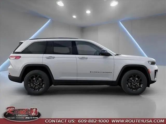 2026 Jeep Grand Cherokee Altitude 4x4