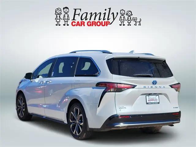 2025 Toyota Sienna Platinum