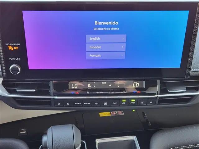 2025 Toyota Sienna Platinum