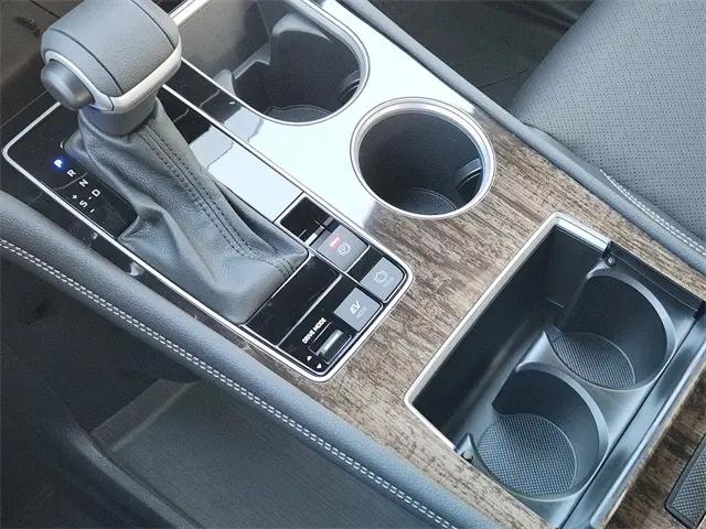2025 Toyota Sienna Platinum