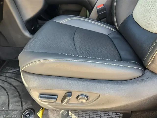 2025 Toyota Sienna Platinum
