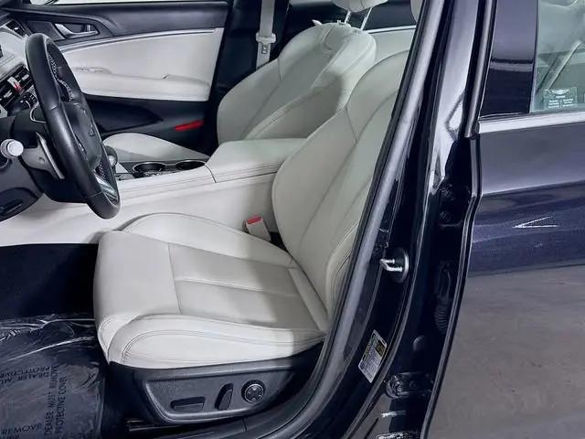 2025 Genesis G70 2.5T RWD