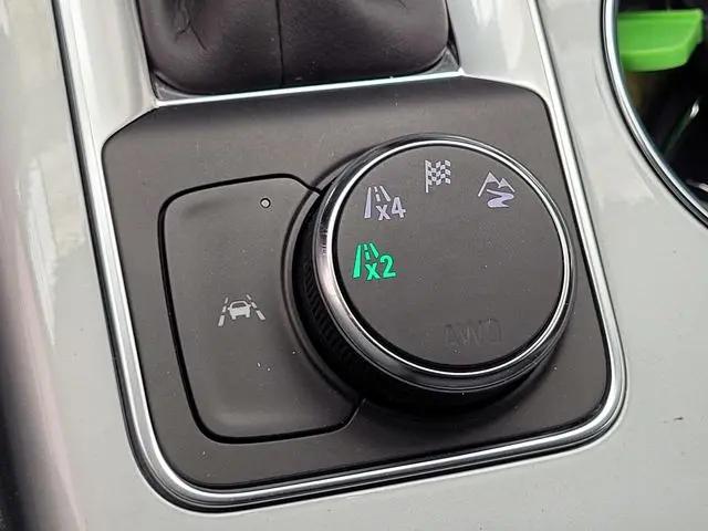 2025 Chevrolet Blazer AWD 2LT