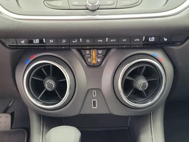 2025 Chevrolet Blazer AWD 2LT