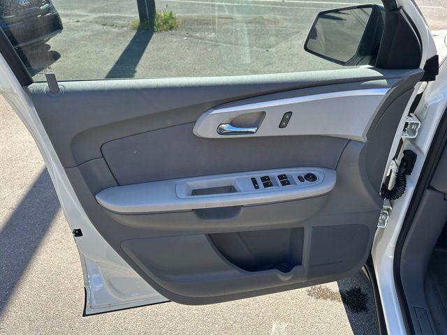 2011 Chevrolet Traverse LS