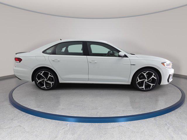 2021 Volkswagen Passat 2.0T R-Line