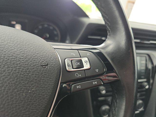 2021 Volkswagen Passat 2.0T R-Line
