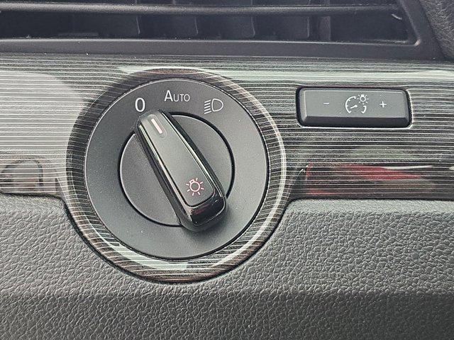 2021 Volkswagen Passat 2.0T R-Line