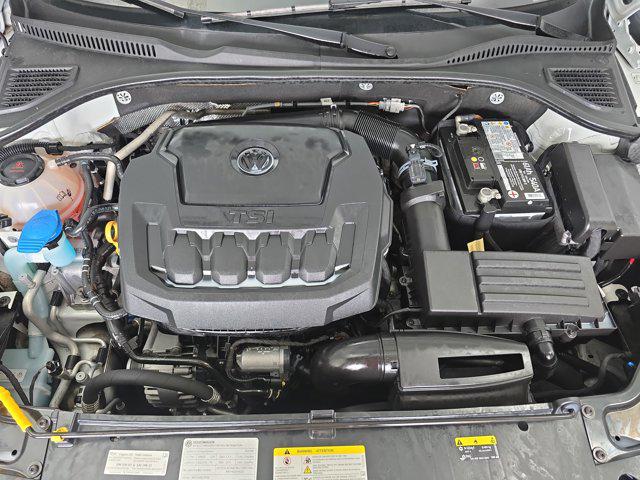 2021 Volkswagen Passat 2.0T R-Line