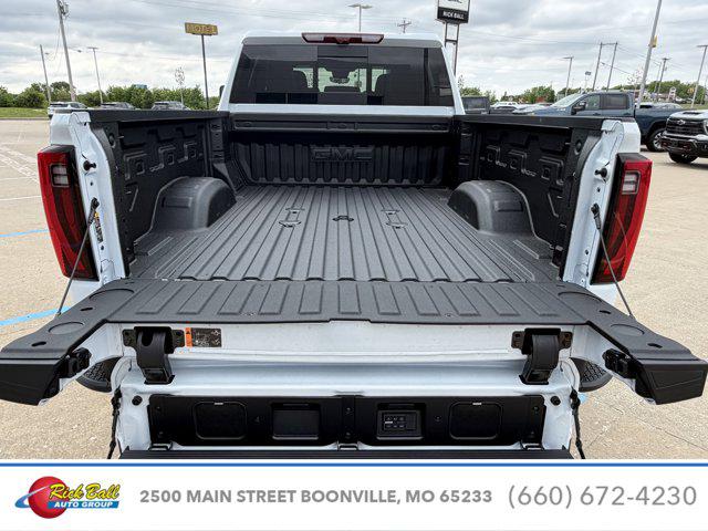 2026 GMC Sierra 2500HD Crew Cab, Standard Bed, Denali Ultimate, 4WD