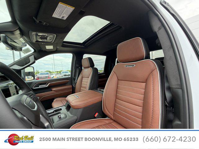 2026 GMC Sierra 2500HD Crew Cab, Standard Bed, Denali Ultimate, 4WD