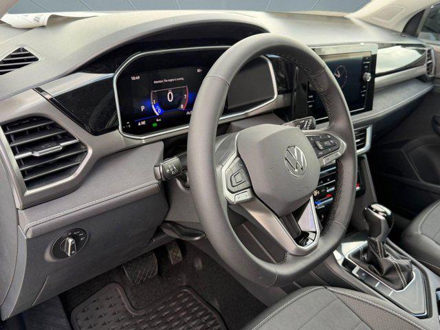 2026 Volkswagen Taos SE Black