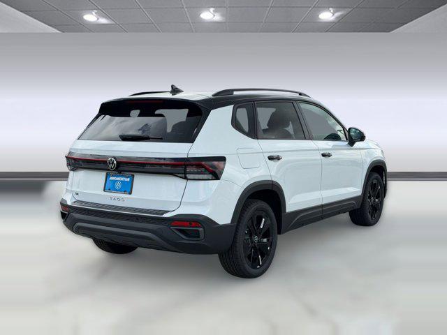 2026 Volkswagen Taos SE Black
