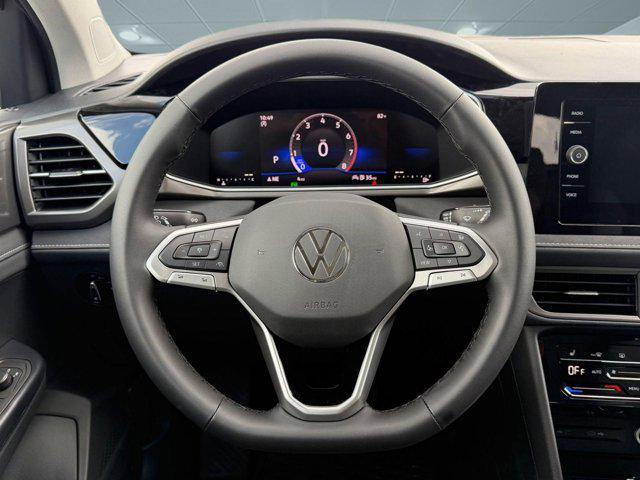 2026 Volkswagen Taos SE Black