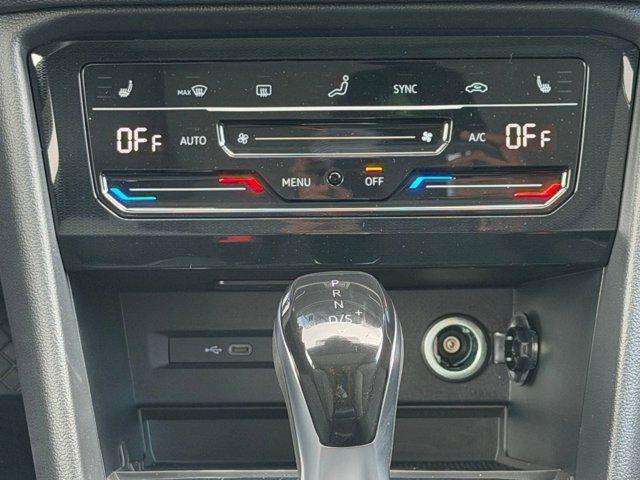 2026 Volkswagen Taos SE Black