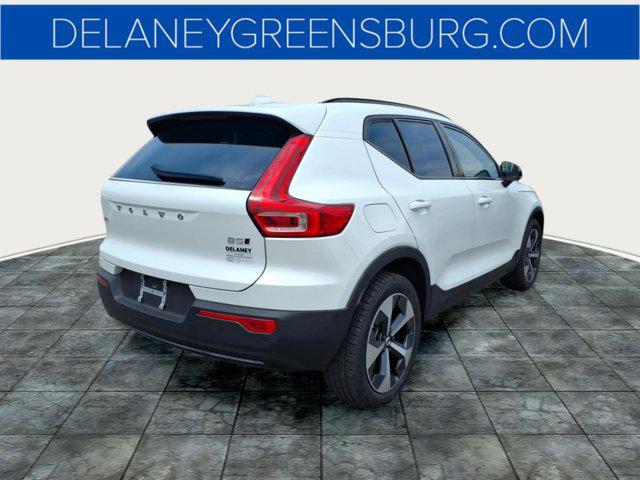 2023 Volvo XC40 B5 Plus Dark Theme