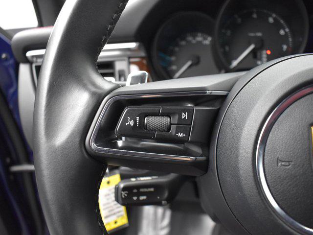 2022 Porsche Macan AWD