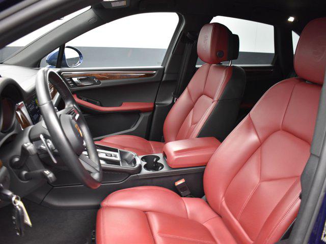2022 Porsche Macan AWD