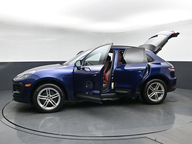 2022 Porsche Macan AWD