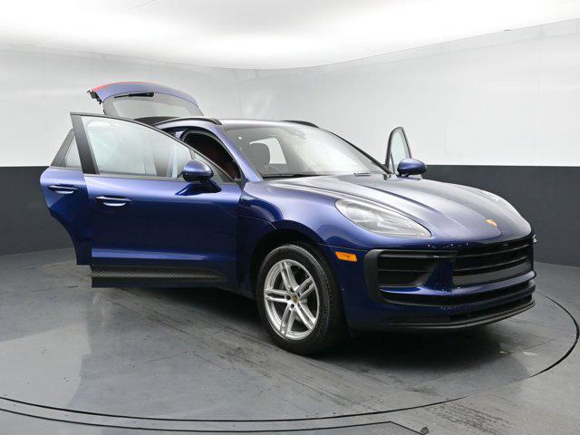 2022 Porsche Macan AWD