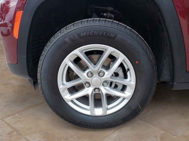2026 Jeep Grand Cherokee Laredo 4x4