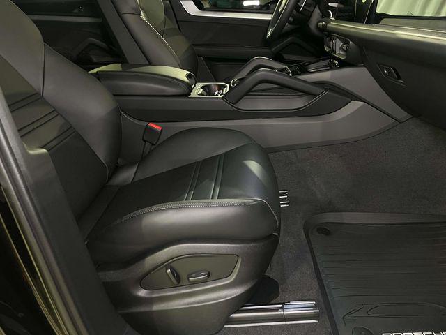 2026 Porsche Cayenne Unknown
