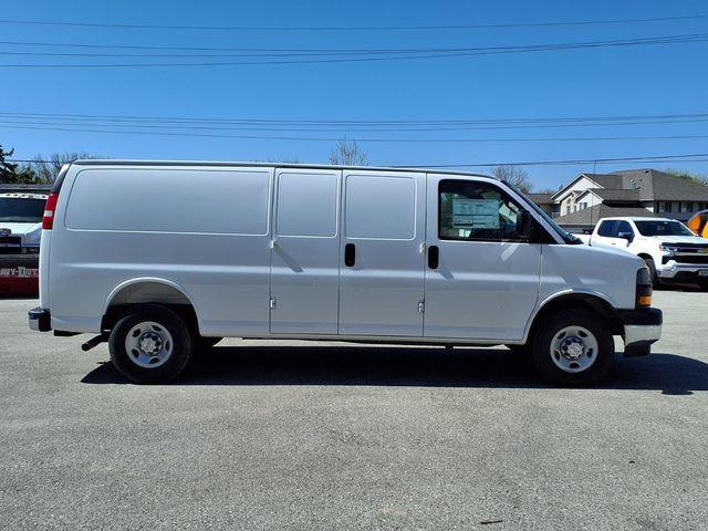 2026 Chevrolet Express Cargo Van 2500 Extended Wheelbase, WT, RWD