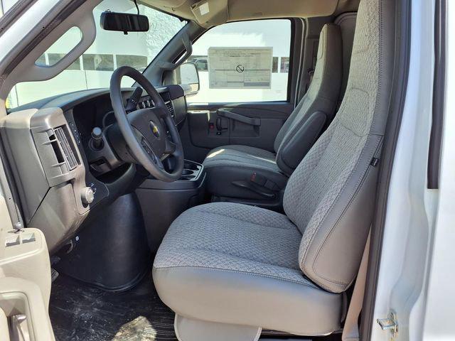 2026 Chevrolet Express Cargo Van 2500 Extended Wheelbase, WT, RWD