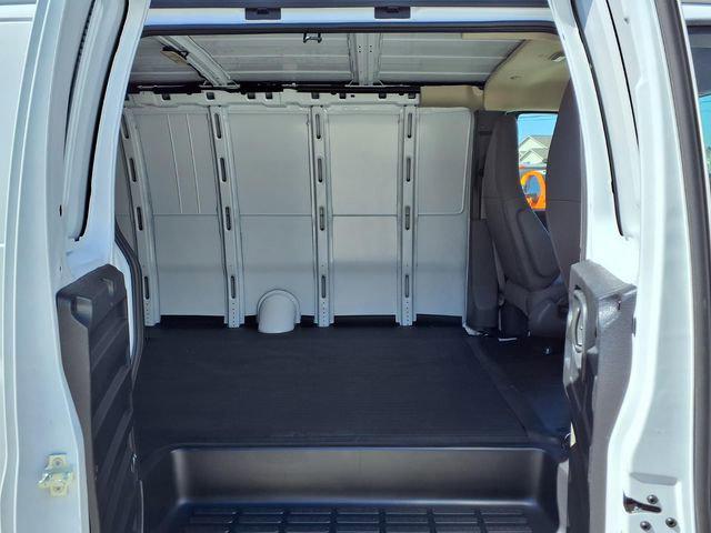 2026 Chevrolet Express Cargo Van 2500 Extended Wheelbase, WT, RWD