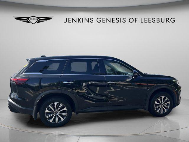 2023 INFINITI QX60 PURE