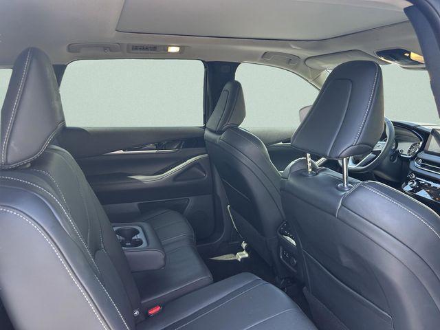 2023 INFINITI QX60 PURE