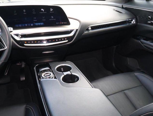 2024 Cadillac iQ Luxury w/1SC