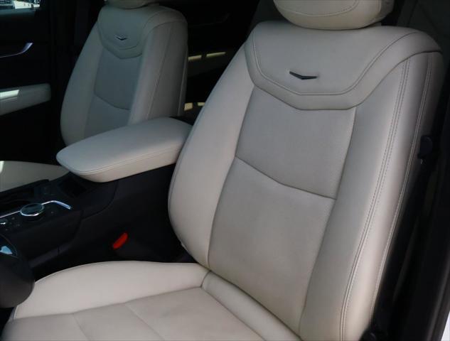 2025 Cadillac XT6 AWD Sport