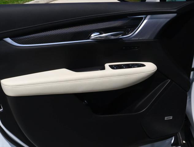 2025 Cadillac XT6 AWD Sport