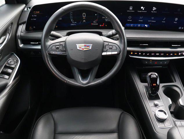 2024 Cadillac XT4 FWD Premium Luxury