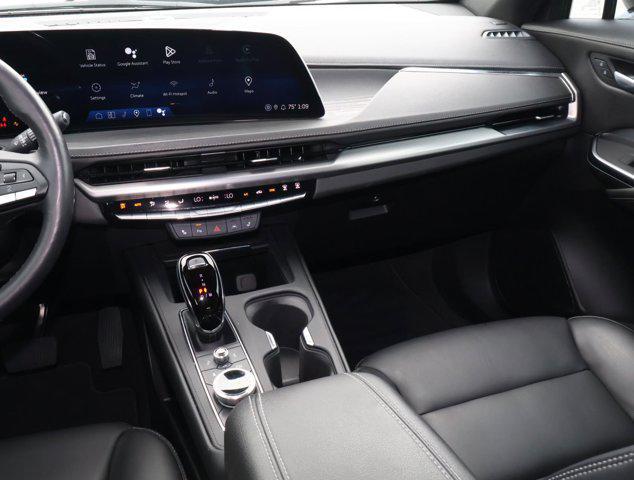 2024 Cadillac XT4 FWD Premium Luxury