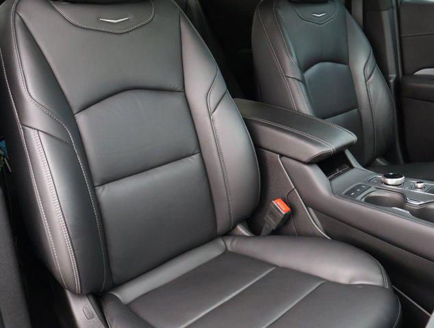 2024 Cadillac XT4 FWD Premium Luxury