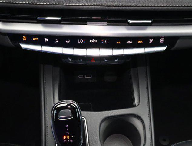 2024 Cadillac XT4 FWD Premium Luxury