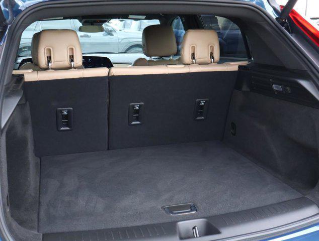 2024 Cadillac XT4 FWD Luxury