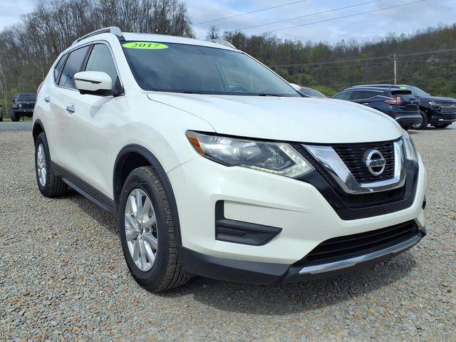 2017 Nissan Rogue SV for sale in TRIADELPHIA, WV