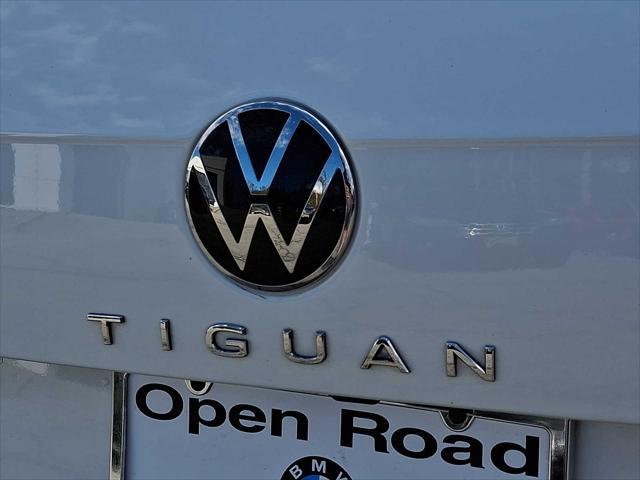 2023 Volkswagen Tiguan 2.0T SE R-Line Black
